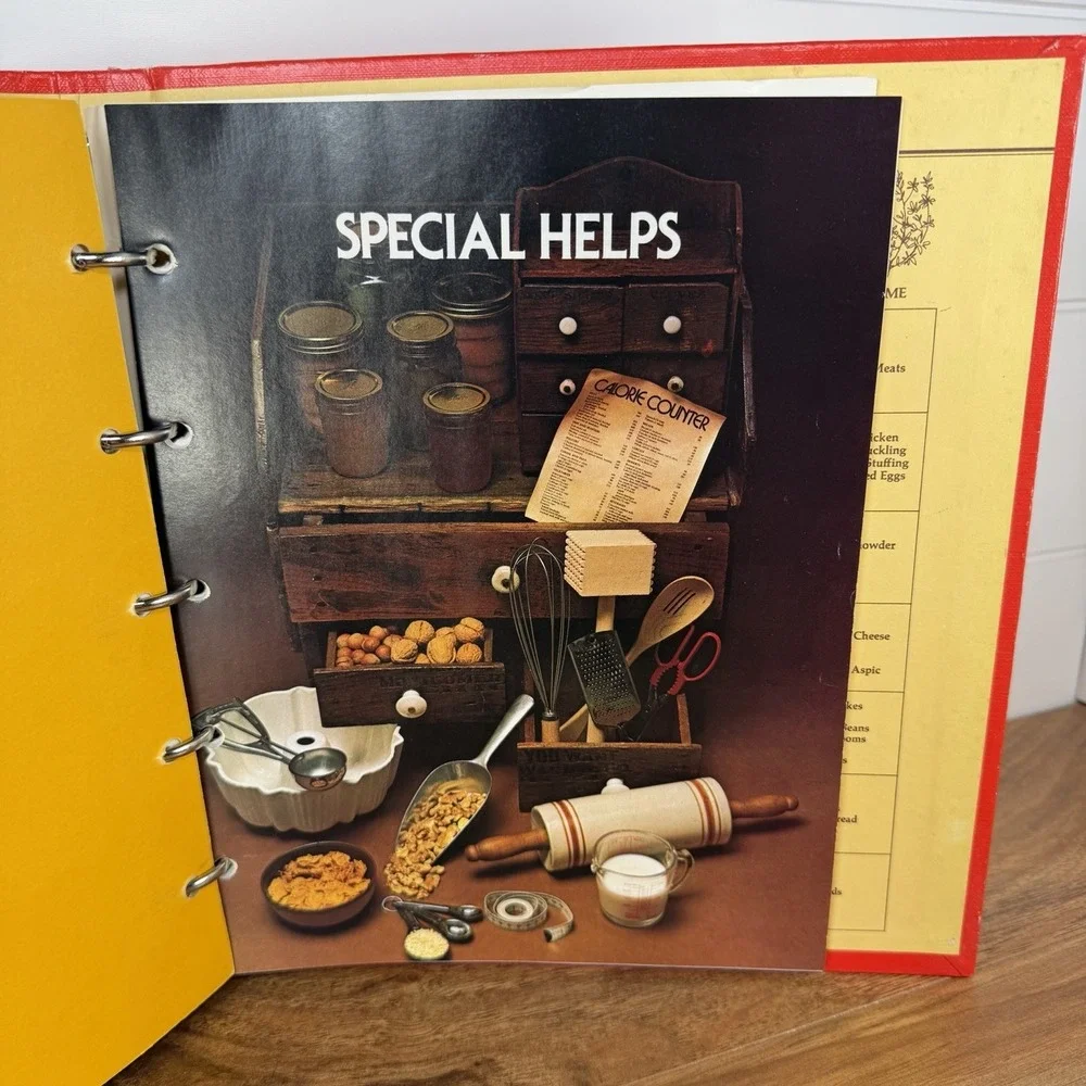 Betty Crocker Cookbook Revised 1978 Binder Granny Cottagecore Rustic Kitchen Vtg